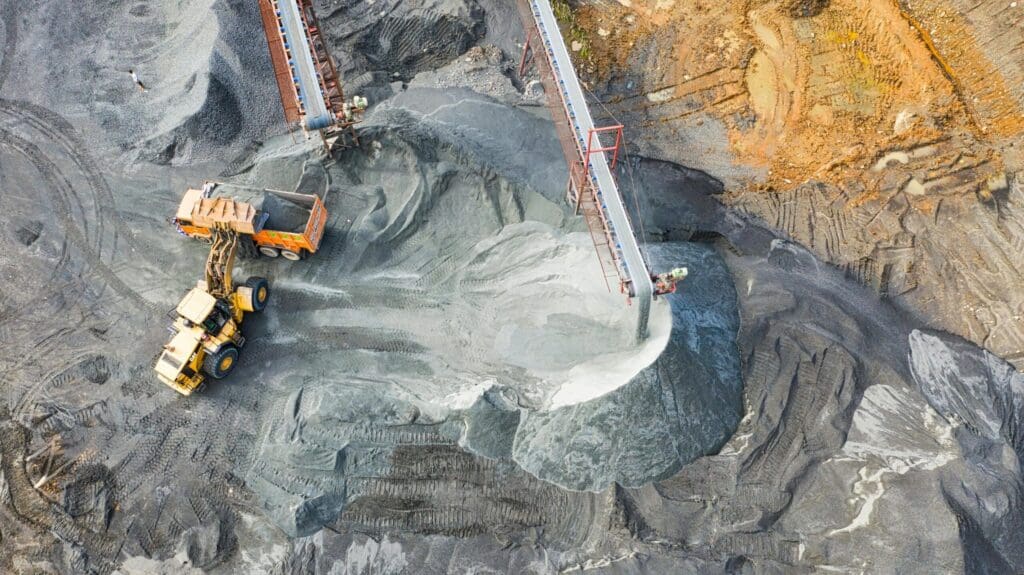 Photo: Tom Fisk - Coal Mining